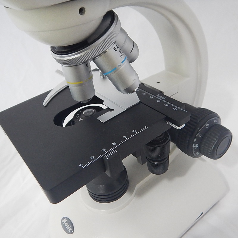 กล้องจุลทรรศน์สองตาไร้สาย Motic รุ่น SFC-282 แท่นวางสไลด์