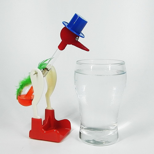 นกกระจอกกินนํ้า (Drinking Bird)