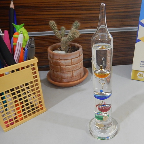 เทอร์โมมิเตอร์กาลิเลโอ (Galileo Thermometer) 4 ลูก